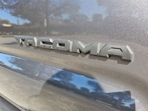 Used 2018 Toyota Tacoma SR5 image 46