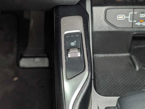 Used 2025 Kia Sorento S AWD/4WD image 31