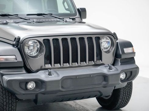 Used 2019 Jeep Wrangler Unlimited Sport S image 9