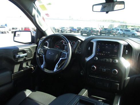 Used 2021 Chevrolet Silverado 1500 LT Trail Boss w/ Convenience Package II image 23