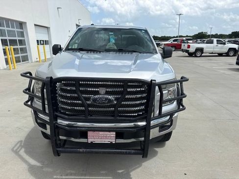 Used 2016 Ford F150 XLT w/ Equipment Group 302A Luxury AWD/4WD image 8