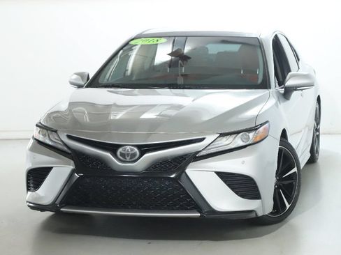 Used 2018 Toyota Camry XSE FWD image 4