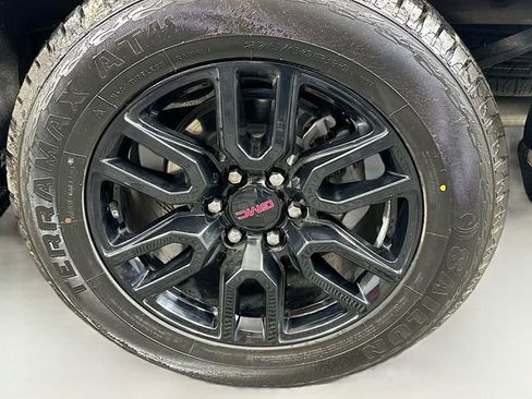 Used 2023 GMC Sierra 1500 Elevation w/ X31 Off-Road Package AWD/4WD image 30