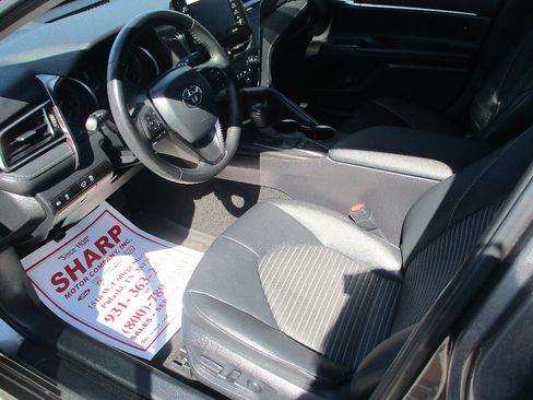 Used 2024 Toyota Camry SE w/ Convenience Package FWD image 4