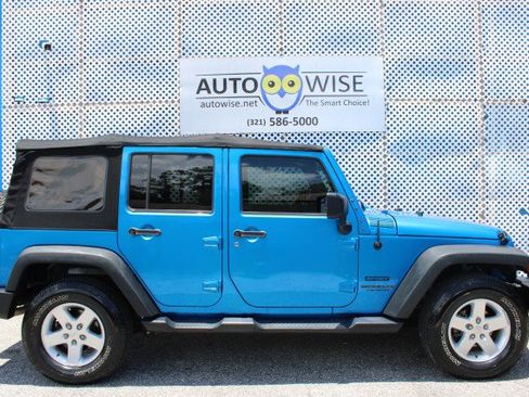 Used 2015 Jeep Wrangler Unlimited Sport w/ Quick Order Package 24S AWD/4WD image 3