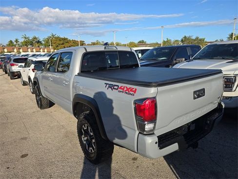Used 2020 Toyota Tacoma TRD Off-Road image 4