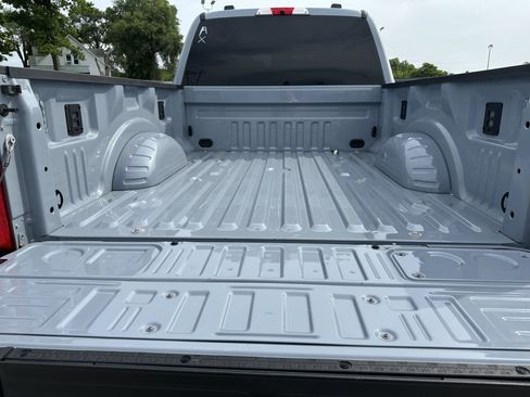 Used 2025 Ford F350 Lariat w/ Tremor Off-Road Package AWD/4WD image 28