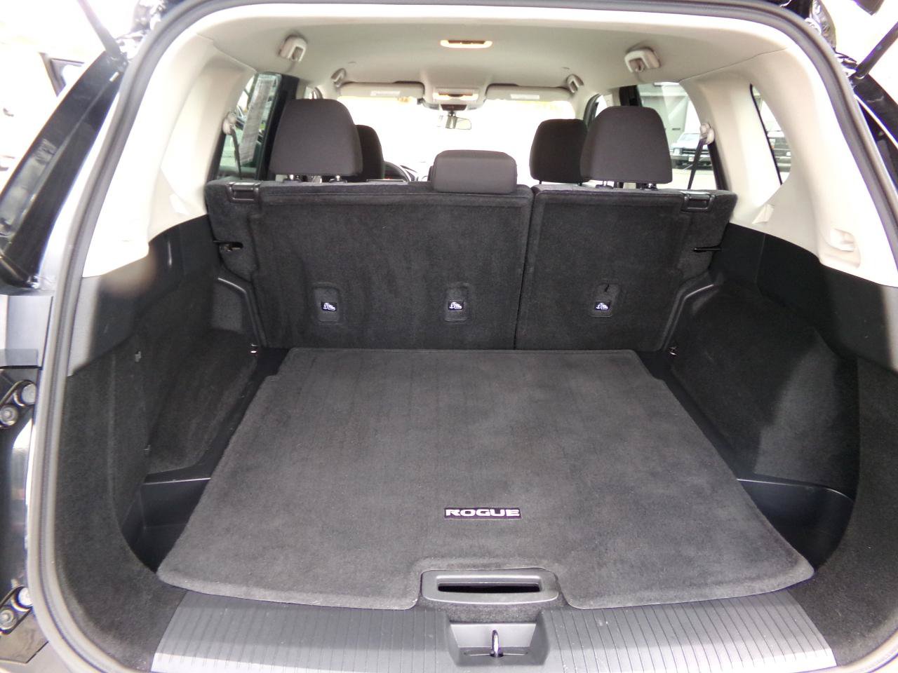 Used 2022 Nissan Rogue S AWD/4WD image 17