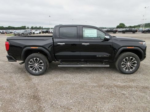 New 2026 GMC Canyon Denali AWD/4WD image 3