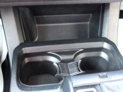 Used 2019 Toyota Tacoma SR image 25