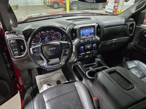 Used 2021 Chevrolet Silverado 1500 LT Trail Boss w/ Convenience Package II image 32