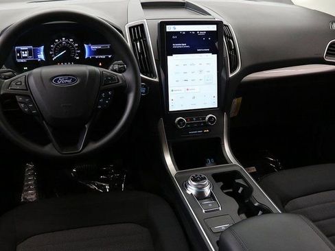 New 2024 Ford Edge SE image 15