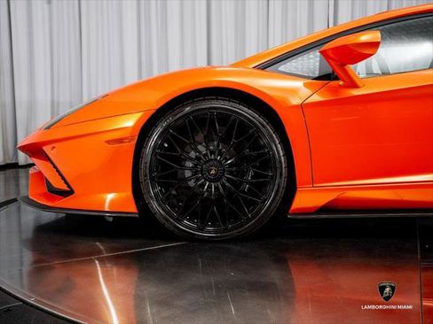 Used 2019 Lamborghini Aventador S AWD/4WD image 13