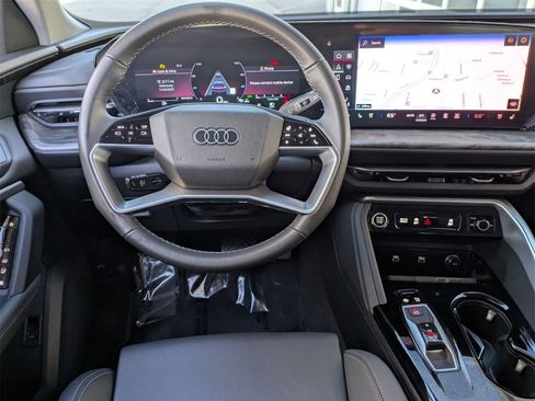 Used 2025 Audi Q5 Premium Plus w/ Premium Plus image 8