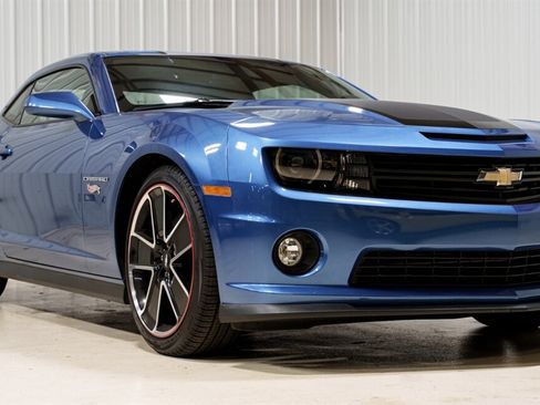 Used 2013 Chevrolet Camaro SS w/ Hot Wheels Special Edition RWD image 1
