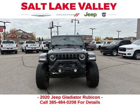 Used 2020 Jeep Gladiator Rubicon image 2