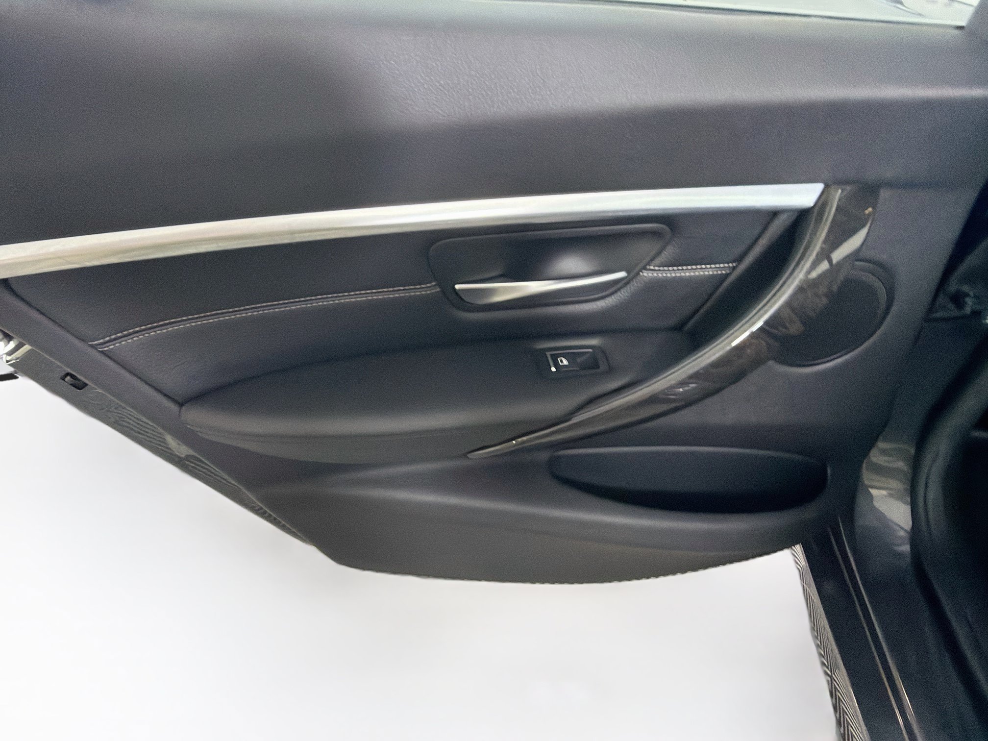 Used 2017 BMW 330i Sedan RWD image 26
