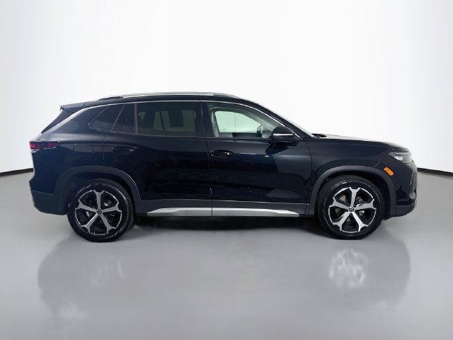 Certified 2025 Volkswagen Tiguan SE FWD image 8