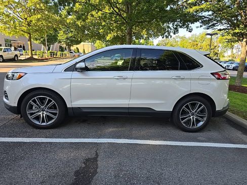 Used 2019 Ford Edge Titanium w/ Equipment Group 301A AWD/4WD image 5