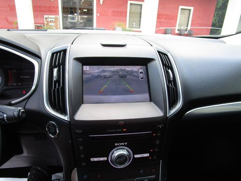 Used 2017 Ford Edge Titanium w/ Equipment Group 301A FWD image 15