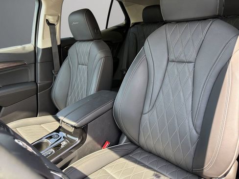 Used 2023 Buick Envision Avenir FWD image 14