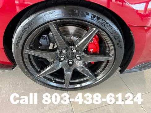 Used 2021 Ford Mustang Shelby GT500 w/ Carbon Fiber Track Pack RWD image 24