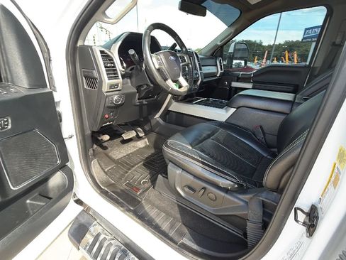 Used 2020 Ford F250 Lariat w/ Lariat Value Package AWD/4WD image 92