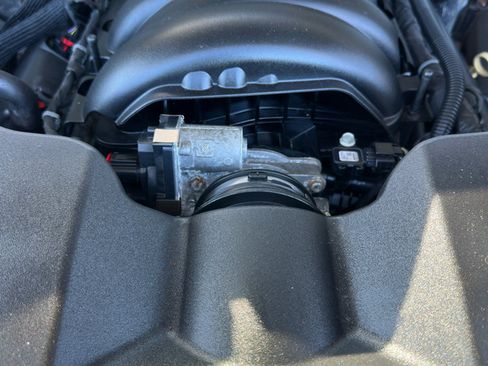 Used 2014 GMC Sierra 1500 SLT w/ SLT Crew Cab Value Package image 57