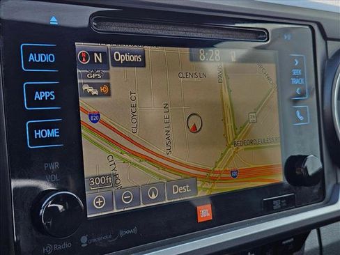 Used 2016 Toyota Tacoma Limited w/ Towing Package image 12