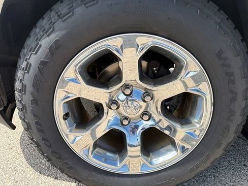 Used 2016 RAM 1500 Laramie w/ Convenience Group AWD/4WD image 9
