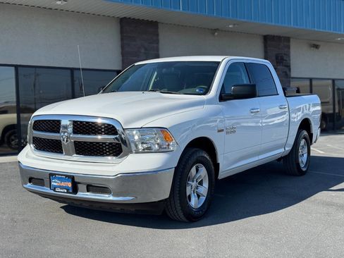 Used 2017 RAM 1500 Classic SLT image 2