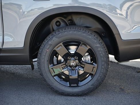 New 2026 Honda Ridgeline Black Edition image 9