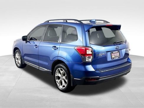Used 2018 Subaru Forester 2.5i Touring AWD/4WD image 10