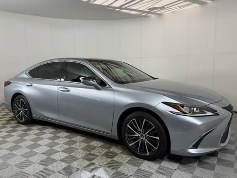 Used 2024 Lexus ES 350 w/ Premium Package FWD image 11
