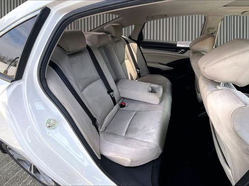 Used 2020 Honda Accord EX image 27