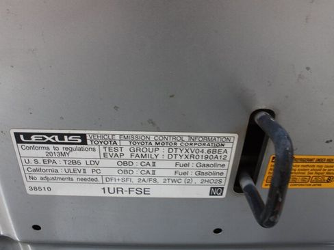 Used 2013 Lexus LS 460 w/ Comfort Pkg image 33