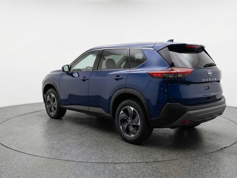 Used 2025 Nissan Rogue SV FWD image 6