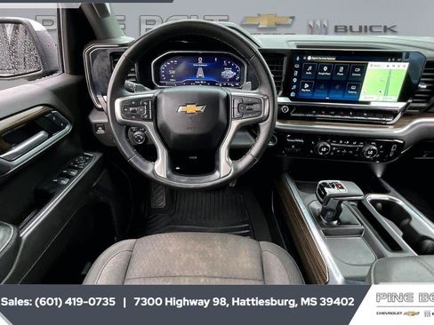 Used 2025 Chevrolet Silverado 1500 LT w/ Convenience Package II AWD/4WD image 6