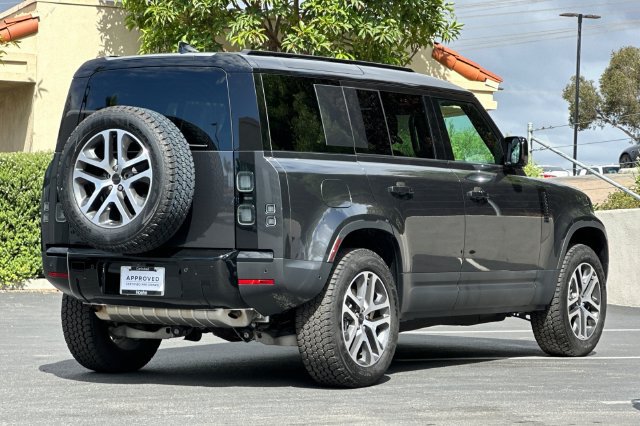 Used 2026 Land Rover Defender 110 S AWD/4WD image 5