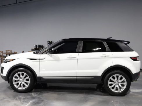 Used 2018 Land Rover Range Rover Evoque SE AWD/4WD image 4