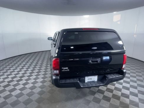 Used 2022 Toyota Tacoma SR image 7