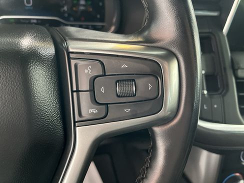 Used 2024 Chevrolet Suburban LT w/ Luxury Package RWD image 22