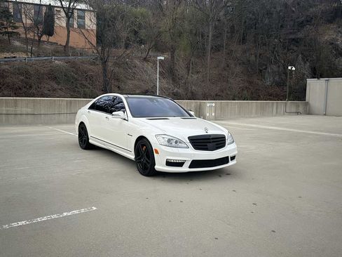 Used 2013 Mercedes-Benz S 63 AMG image 3