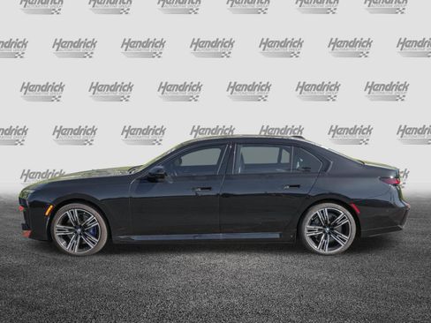 Certified 2023 BMW i7 xDrive60 w/ Executive Package 2 AWD/4WD image 6