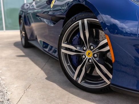 Used 2019 Ferrari Portofino RWD image 3