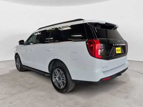 Certified 2025 Ford Expedition Active AWD/4WD image 7