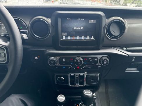 Used 2023 Jeep Wrangler Unlimited image 26