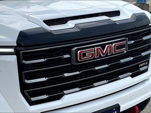 Used 2024 GMC Sierra 2500 AT4 w/ AT4 Premium Plus Package AWD/4WD image 33