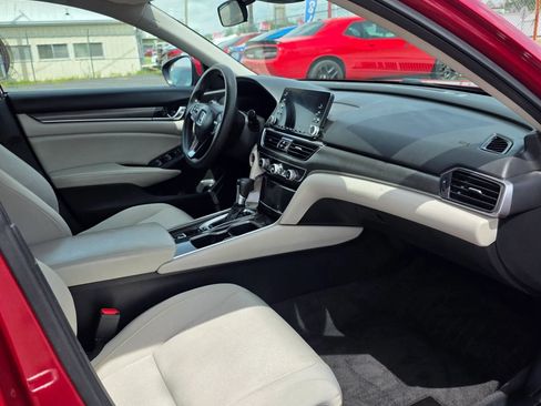 Used 2018 Honda Accord LX image 15