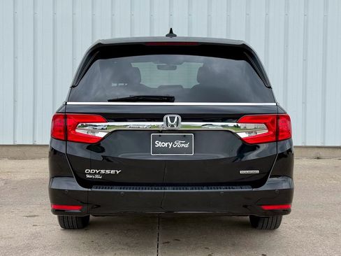 Used 2018 Honda Odyssey Touring image 5